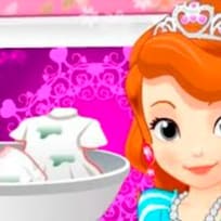 Little Princess Sofia Washing Clothes