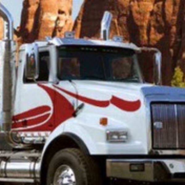 HEAVY TOW TRUCK Juega Heavy Tow Truck en Pais de Los Juegos / Poki