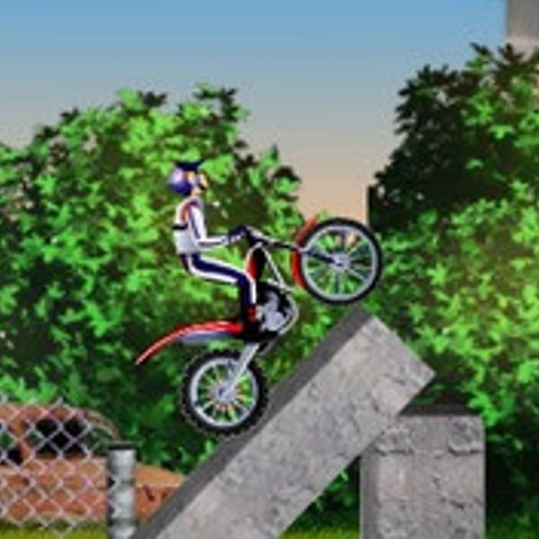 BIKE MANIA ARENA 2 Jouez à Bike Mania Arena 2 sur JeuxJeuxJeux / Poki